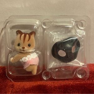 Calico Critters Costume Series Blind Bag - Chipmunk with Pirate Hat